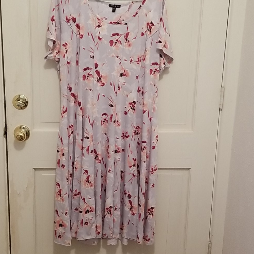 Dress w/ gorded skirt